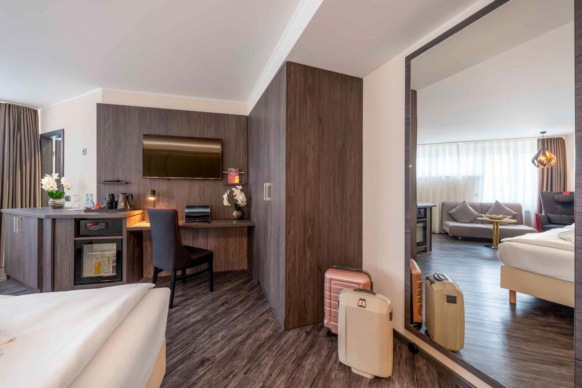 Plaza Inn Blankenburg Ditzingen, Sure Hotel Collection Экстерьер фото